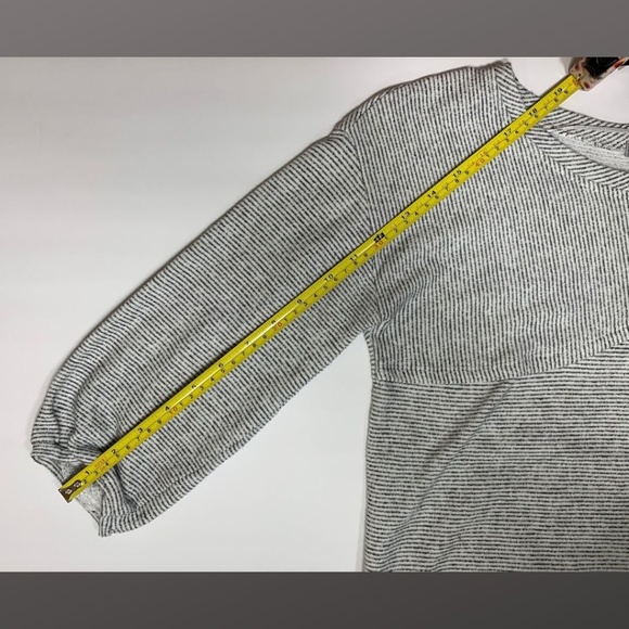 🖤 Grey & Gray Striped Cropped Sweatshirt Top - Picture 7 of 9